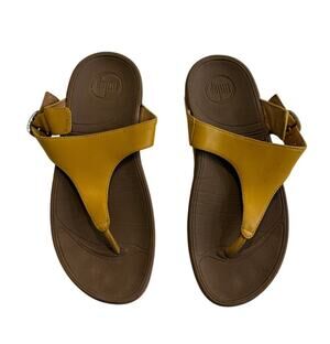 FitFlop Lulu Adjustable Sandals 7 Mustard Yellow Leather Toe-Post Slide Buckle